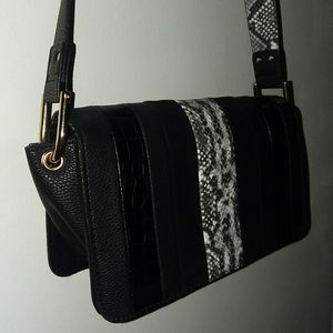 Black & White Snake-Print Shoulder Bag
